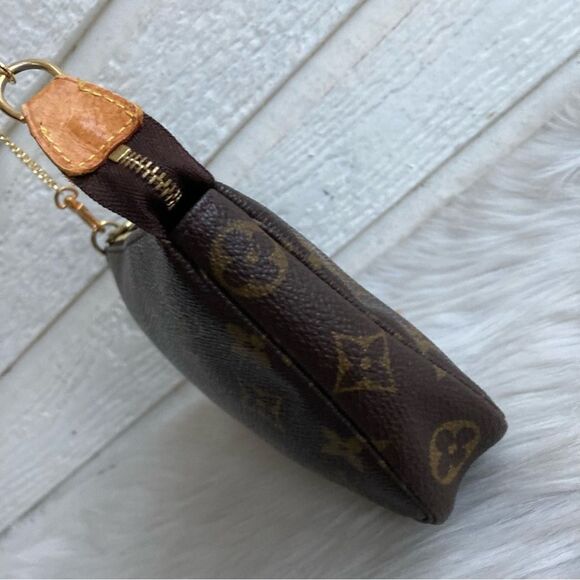 LOUIS VUITTON Monogram Chain Baguette Hobo Chain Bag Pouchette Felicie Liv - Picture 7 of 14